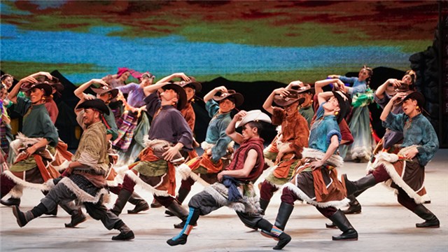 献礼新中国成立70周年：国家大剧院原创民族舞剧《天路》