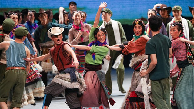 献礼新中国成立70周年：国家大剧院原创民族舞剧《天路》