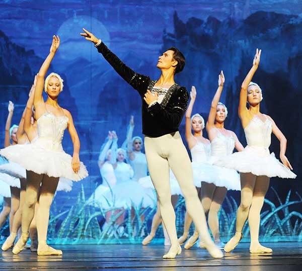 俄罗斯冰舞芭蕾《天鹅湖》中国巡演天津站 俄罗斯冰舞芭蕾《天鹅湖》中国巡演天津站