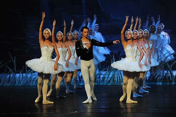 俄罗斯冰舞芭蕾《天鹅湖》中国巡演天津站 俄罗斯冰舞芭蕾《天鹅湖》中国巡演天津站