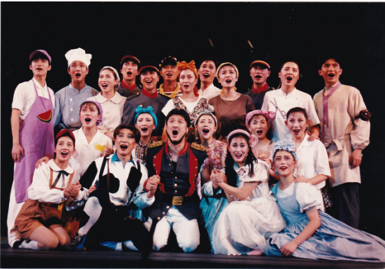 【小橙堡】家庭音乐剧四季剧团首部海外授权中文版音乐剧《想变成人的猫》--深圳