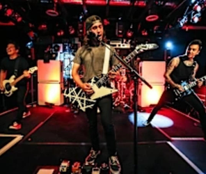 Pierce the Veil世界巡回演唱会  库里蒂巴