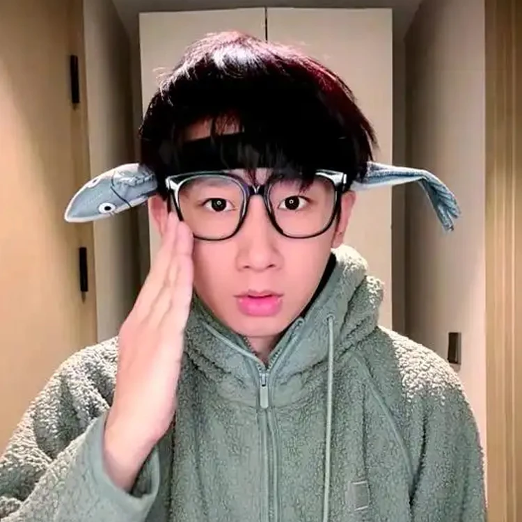 李昂星