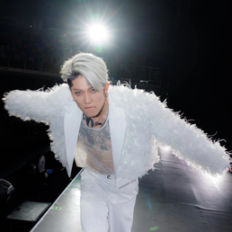 雅MIYAVI